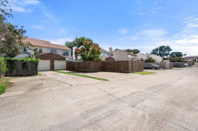 1523 Creek Bank Lane, Arlington, TX 76014