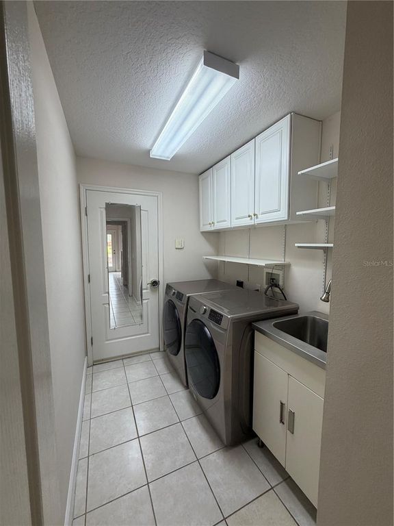 Image 29 of property listing at 731 FORESTGREEN COURT, Orlando, FL 32828