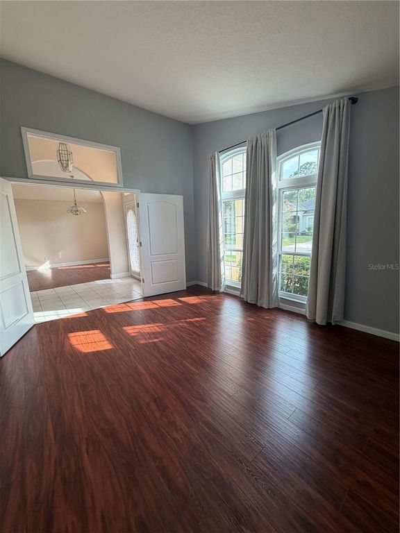 Image 7 of property listing at 731 FORESTGREEN COURT, Orlando, FL 32828