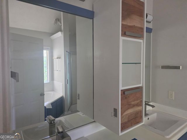 3205 HALEYS Way, Conyers, GA 30013