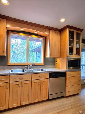 1111 Ecko Lane, Washington, MO 63090