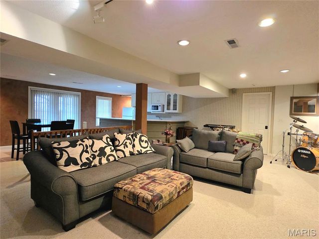 1111 Ecko Lane, Washington, MO 63090