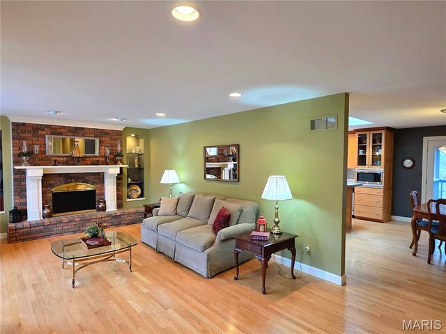 1111 Ecko Lane, Washington, MO 63090