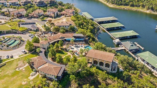 624 Casasanta TRL, Spicewood, TX 78738