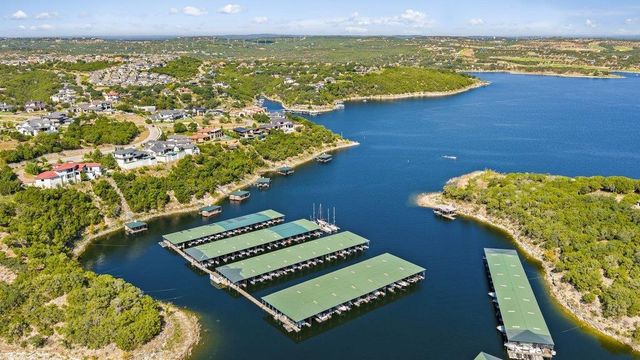 624 Casasanta TRL, Spicewood, TX 78738
