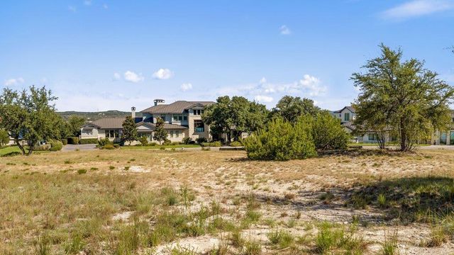624 Casasanta TRL, Spicewood, TX 78738