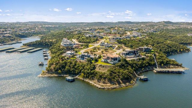 624 Casasanta TRL, Spicewood, TX 78738