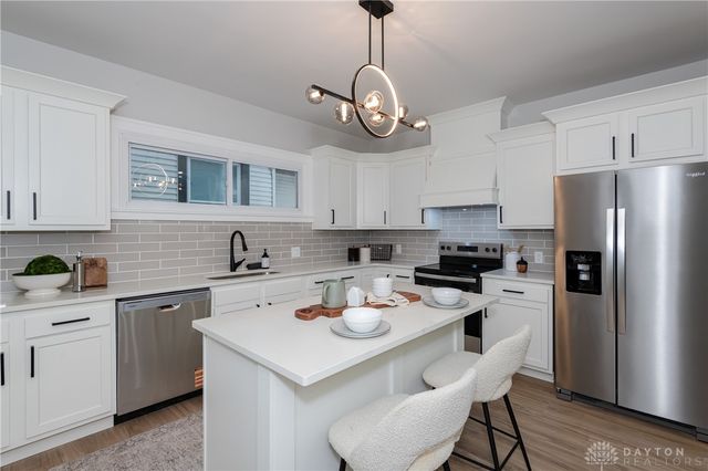 809 Wellmeier Avenue, Dayton, OH 45410