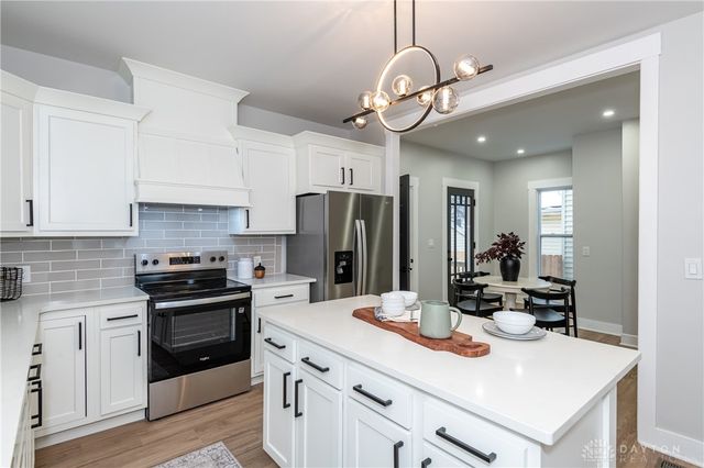 809 Wellmeier Avenue, Dayton, OH 45410