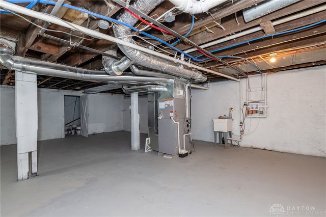 809 Wellmeier Avenue, Dayton, OH 45410