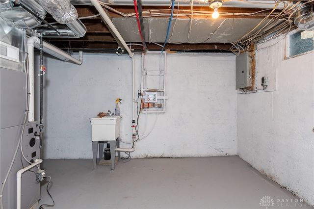 809 Wellmeier Avenue, Dayton, OH 45410