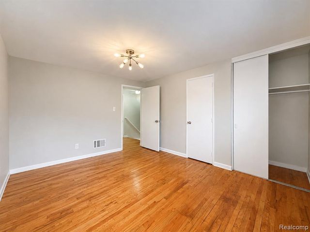 3352 Coolidge Highway 11, Royal Oak, MI 48073