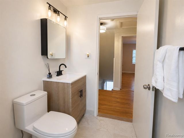 3352 Coolidge Highway 11, Royal Oak, MI 48073