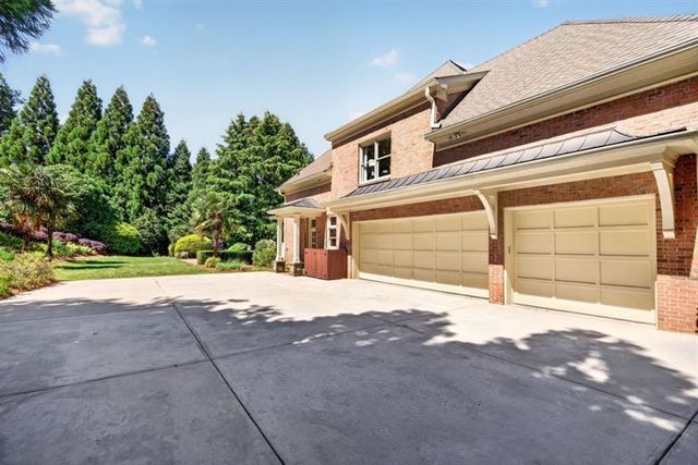 740 Riley Place, Atlanta, GA 30327