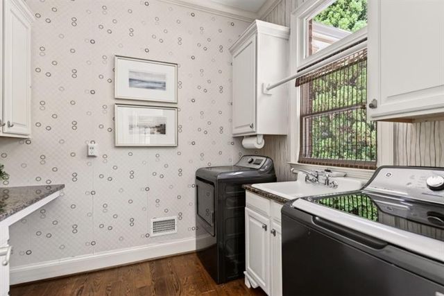 740 Riley Place, Atlanta, GA 30327