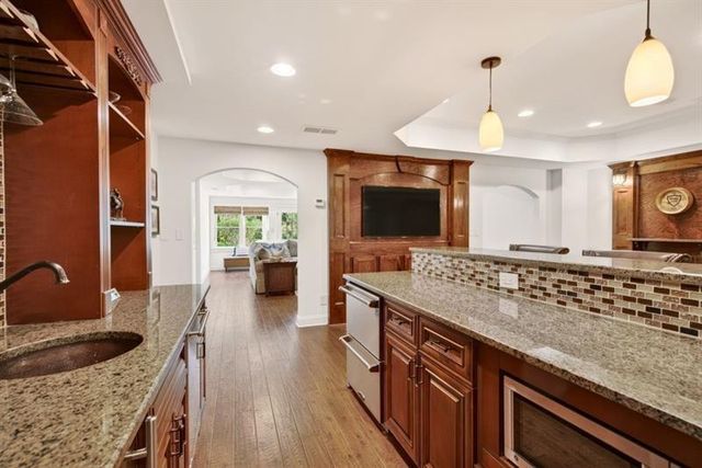 740 Riley Place, Atlanta, GA 30327