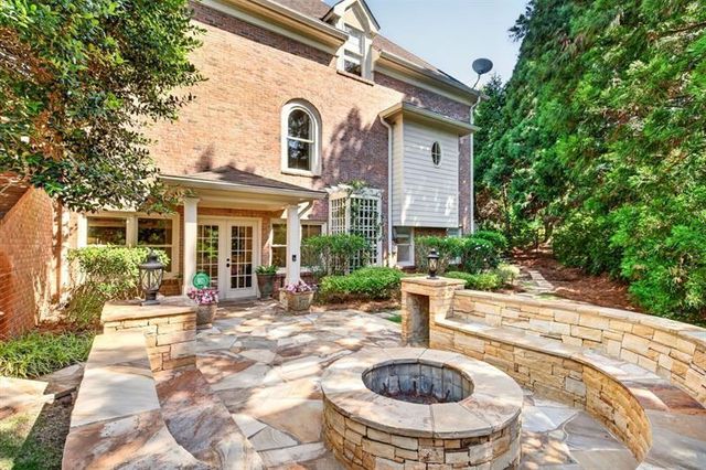 740 Riley Place, Atlanta, GA 30327