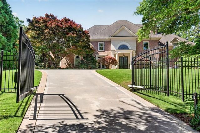 740 Riley Place, Atlanta, GA 30327