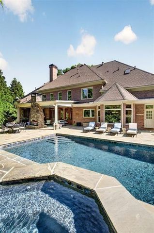740 Riley Place, Atlanta, GA 30327