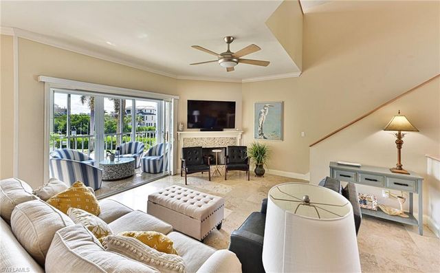 175 Barefoot CIR, Bonita Springs, FL 34134