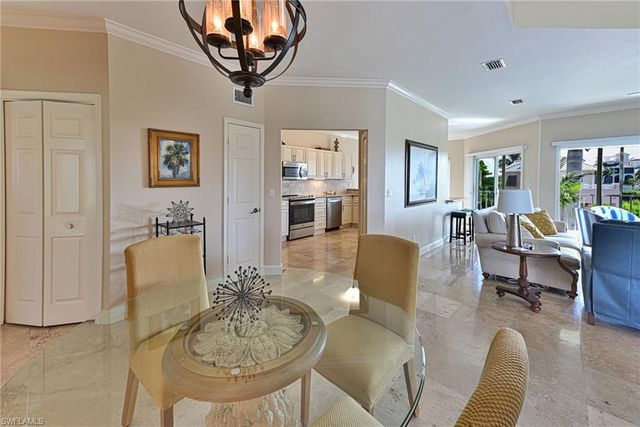 175 Barefoot CIR, Bonita Springs, FL 34134