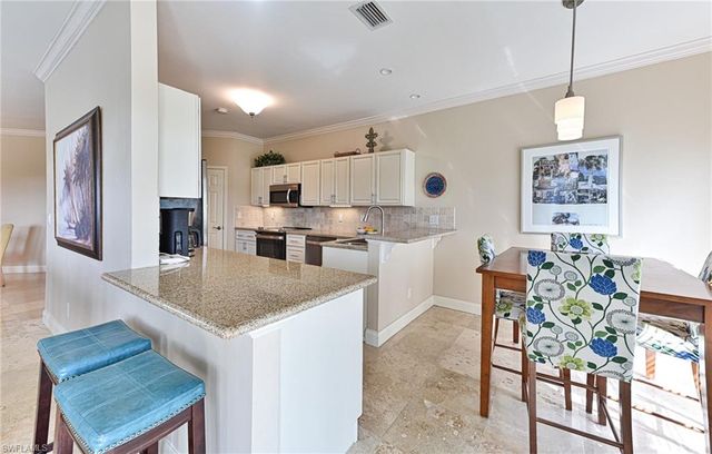 175 Barefoot CIR, Bonita Springs, FL 34134