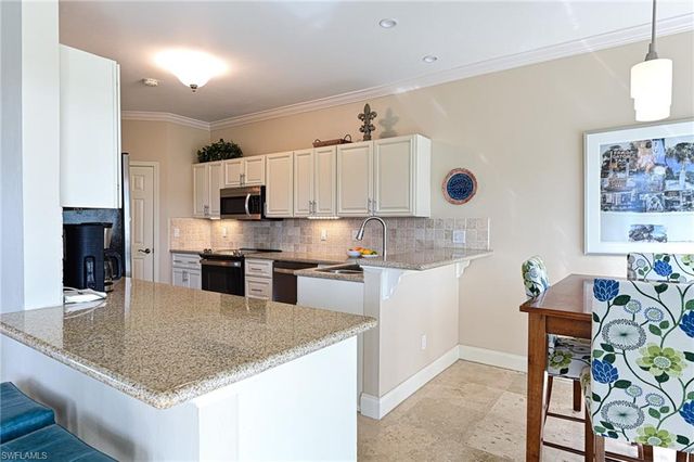 175 Barefoot CIR, Bonita Springs, FL 34134