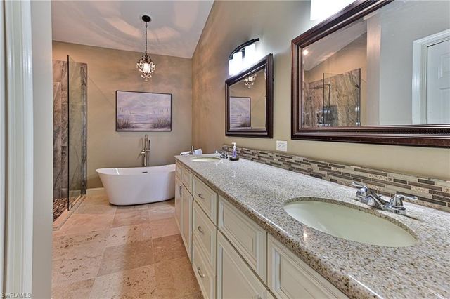 175 Barefoot CIR, Bonita Springs, FL 34134