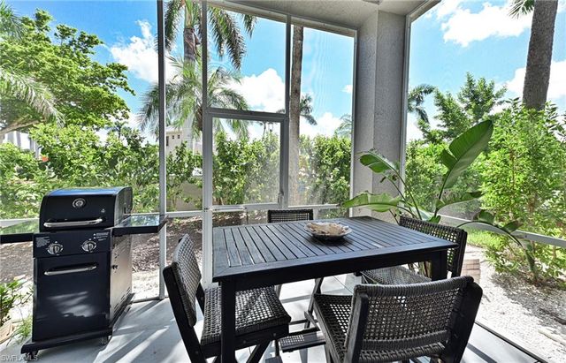 175 Barefoot CIR, Bonita Springs, FL 34134