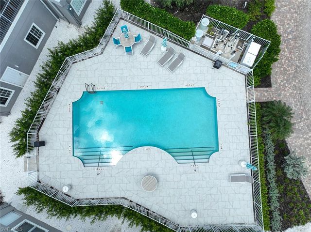175 Barefoot CIR, Bonita Springs, FL 34134