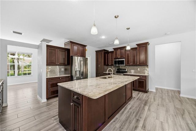 12781 Meadow Pine LN, Fort Myers, FL 33913