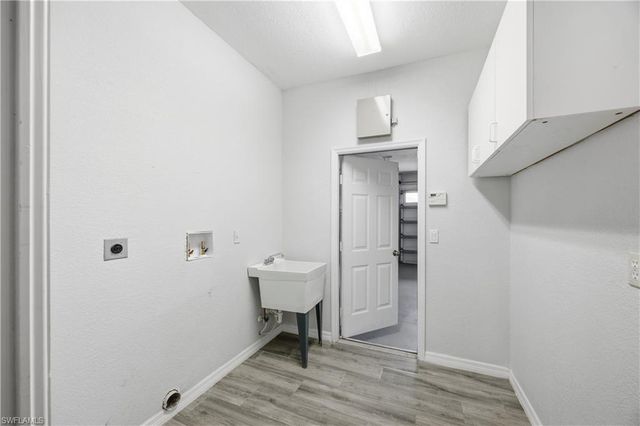 12781 Meadow Pine LN, Fort Myers, FL 33913