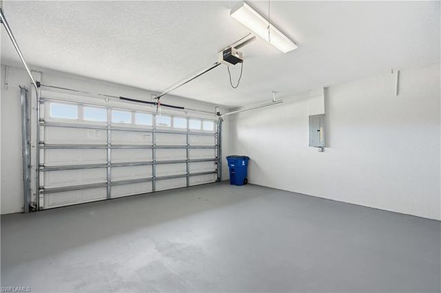 12781 Meadow Pine LN, Fort Myers, FL 33913