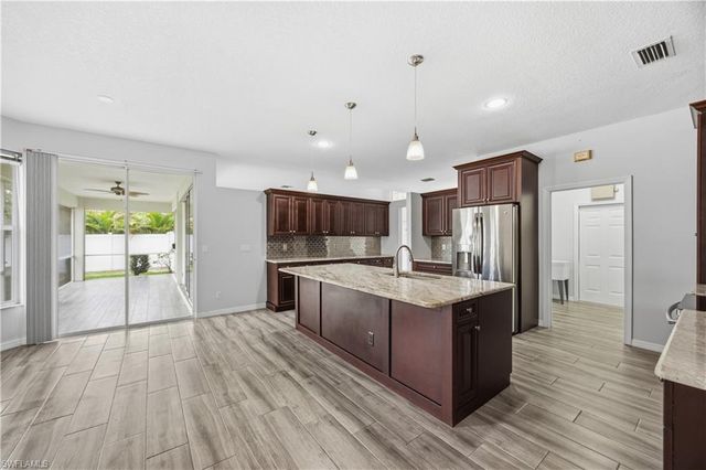 12781 Meadow Pine LN, Fort Myers, FL 33913