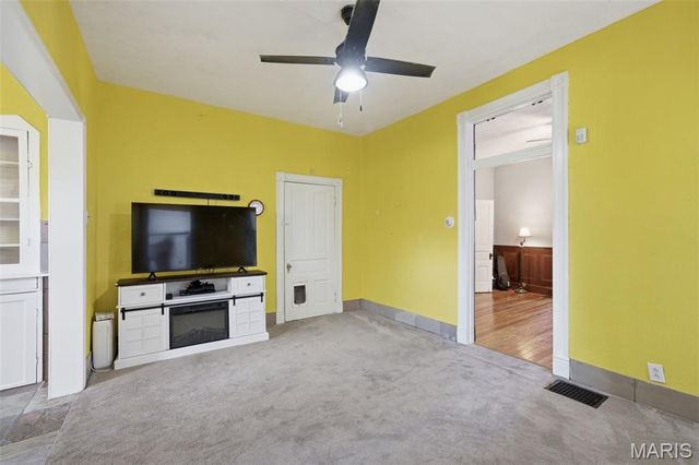 7507 Virginia Avenue, St Louis, MO 63111