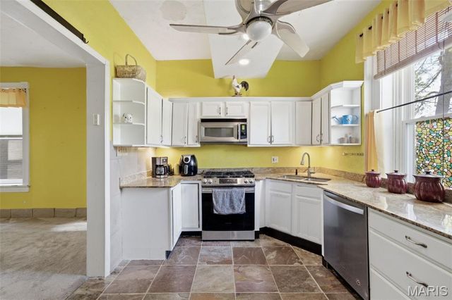 7507 Virginia Avenue, St Louis, MO 63111