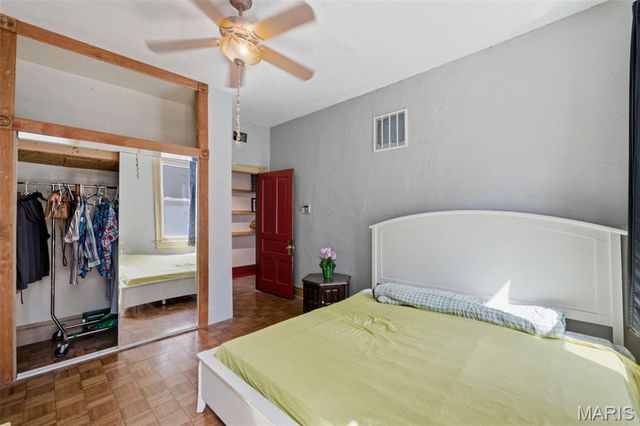 7507 Virginia Avenue, St Louis, MO 63111