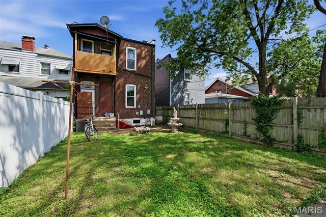 7507 Virginia Avenue, St Louis, MO 63111