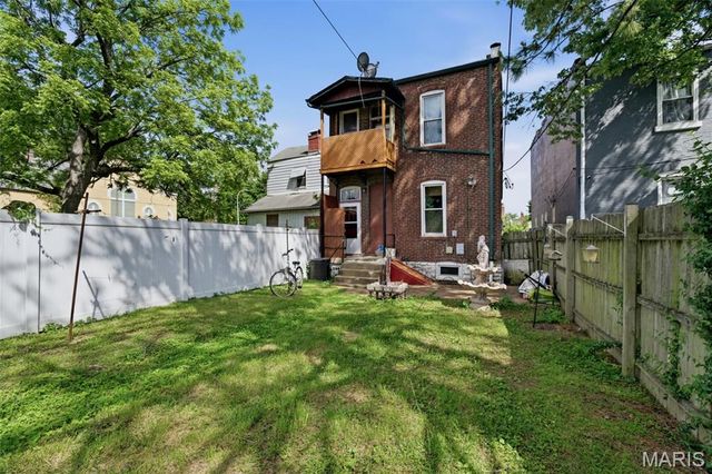 7507 Virginia Avenue, St Louis, MO 63111