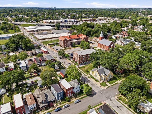 7507 Virginia Avenue, St Louis, MO 63111
