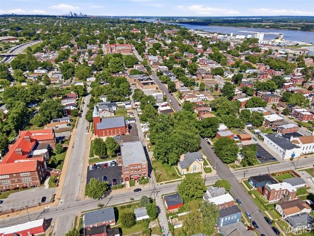 7507 Virginia Avenue, St Louis, MO 63111