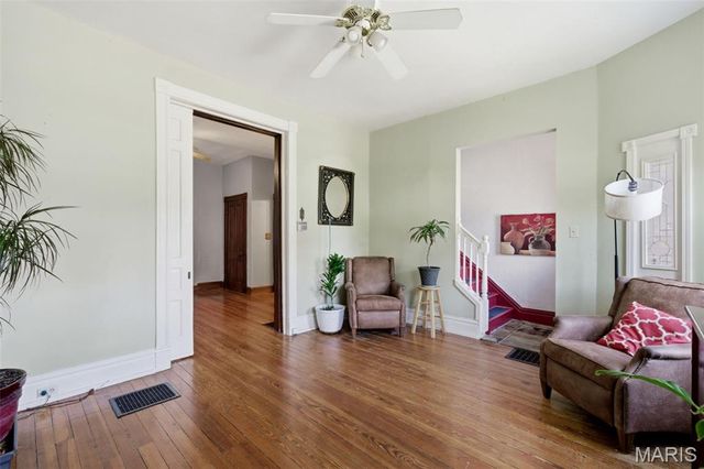 7507 Virginia Avenue, St Louis, MO 63111