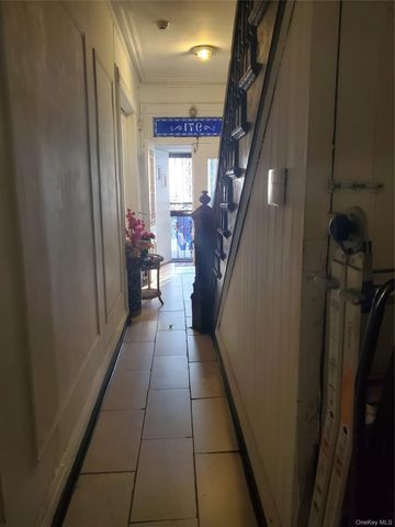 971 Teller Avenue, Bronx, NY 10456