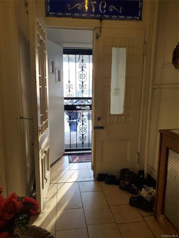 971 Teller Avenue, Bronx, NY 10456