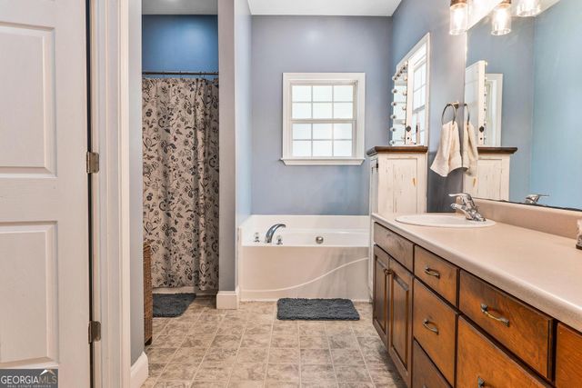 419 Pecan Circle, Forsyth, GA 31029