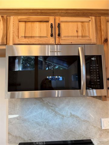 31024 Wild Oak, Running Springs, CA 92382