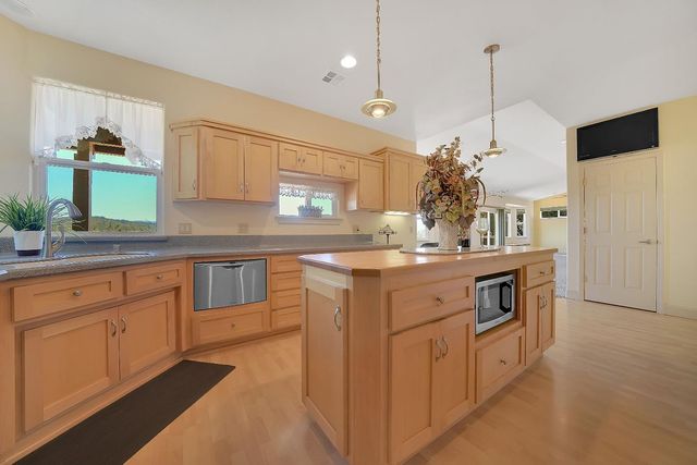 16724 Alpine Dr, Pioneer, CA 95666