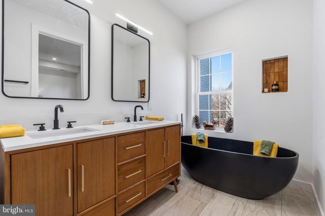 1203 G ST NE, Washington, DC 20002