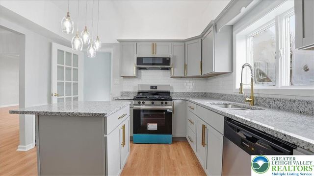 730 West Locust Street, Scranton City, PA 18504