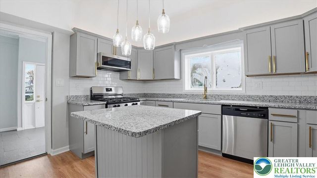 730 West Locust Street, Scranton City, PA 18504